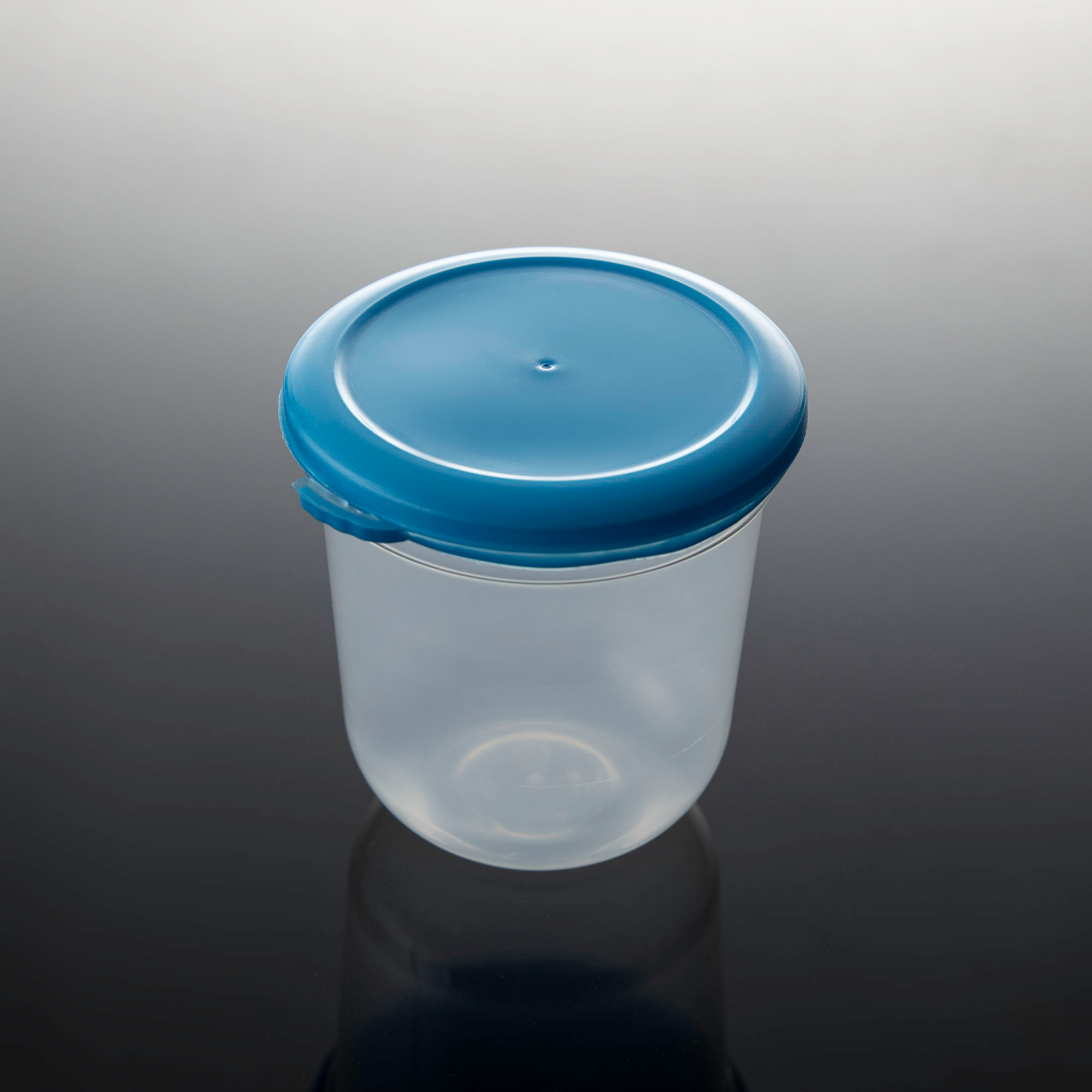 ถ้วยพลาสติก ทรงแคปซูล พร้อมฝาสีฟ้า ขนาด 6 oz. (20ชุด/แพ็ค)